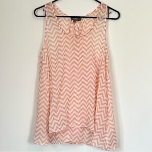 Umgee Peach and White Chevron Sleeveless Blouse - Size: Medium